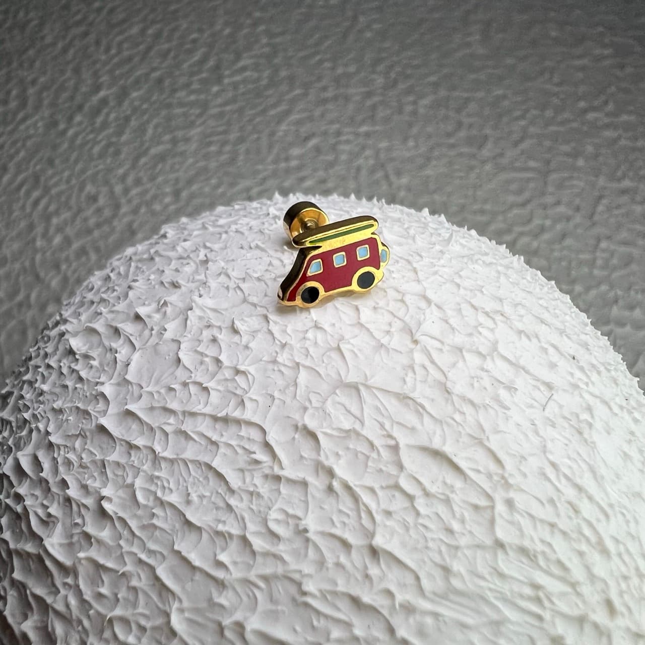 پیرسینگ گوش ماشین کد 2118 — تصویر ۲