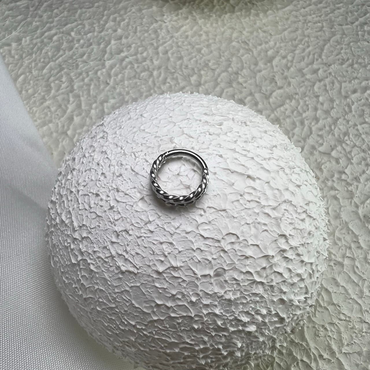 پیرسینگ دیث و هلیکس نقره ای 9mm کد 1123 — تصویر ۵