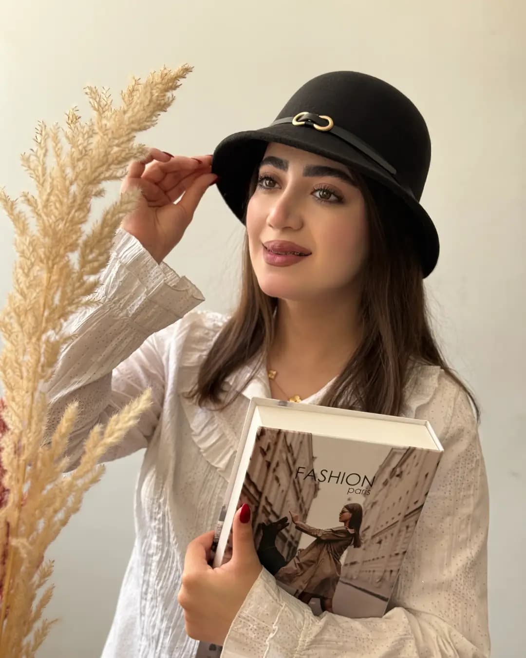 کلاه شهرزادی لبه کوتاه کمر چرم 2234 — تصویر ۷