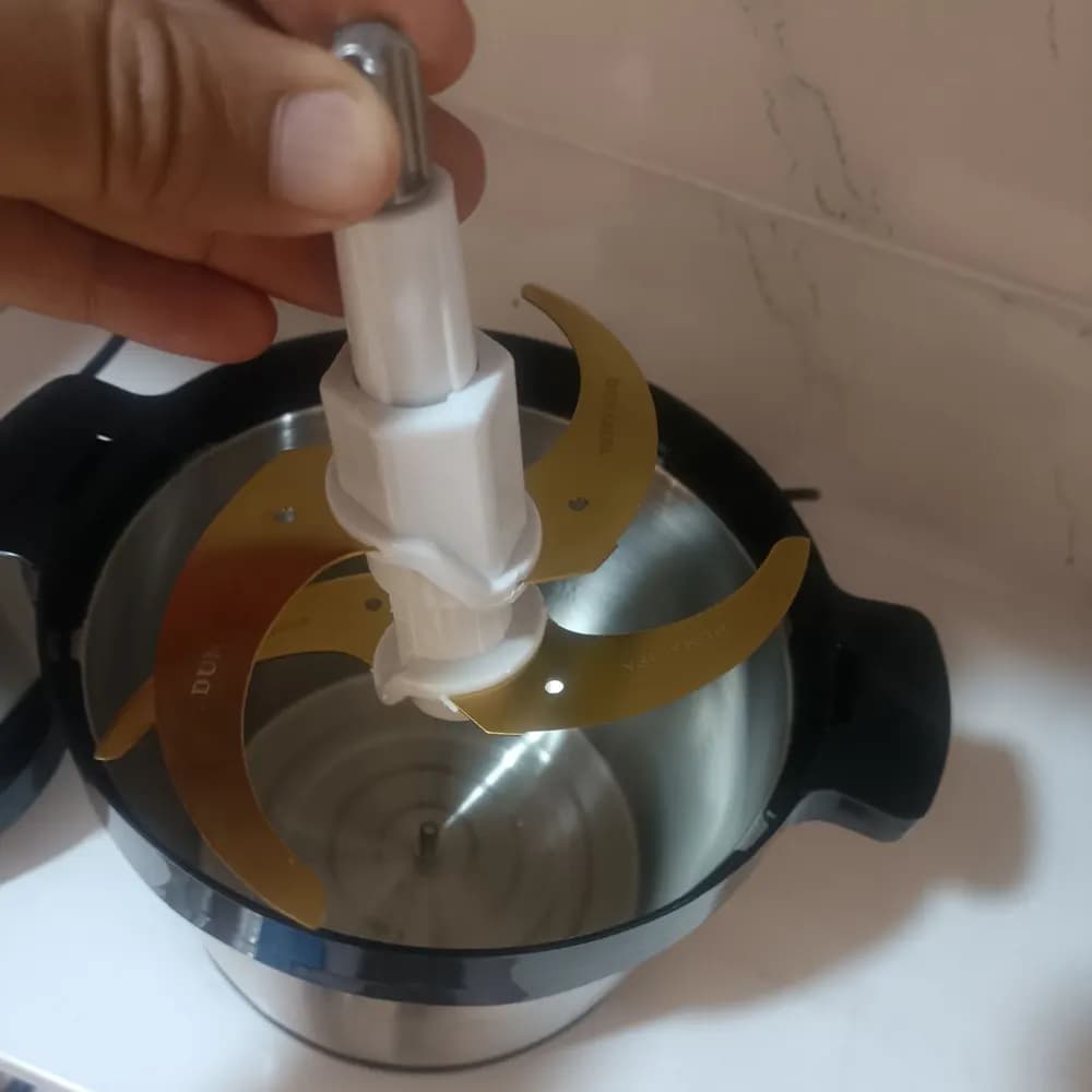 خرد کن و غذاساز دوناریا مدل DU-614 موتور سنگین مسی 1000 وات — تصویر ۹