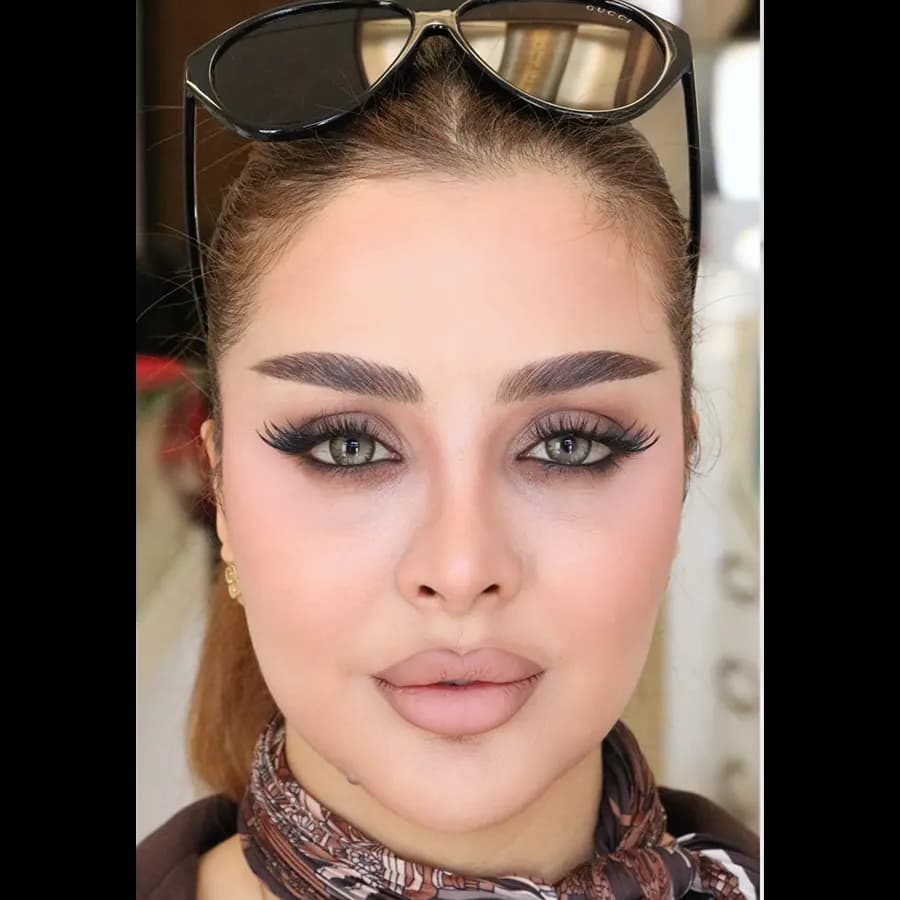 لنز رنگی توکیو برند آنجلینا جولی طوسی عسلی با رگه های مشکی فصلی — تصویر ۷