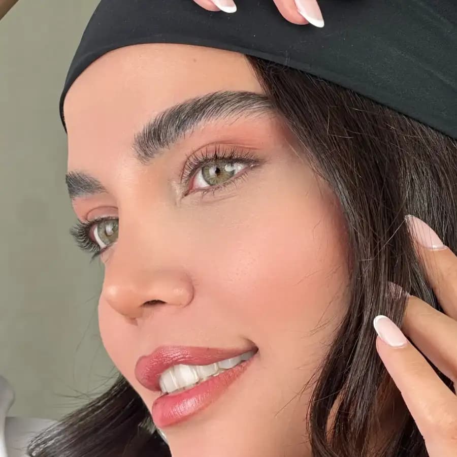 لنز رنگی اوربان لایر طوسی سبز روشن دور محو بریز گری — تصویر ۵
