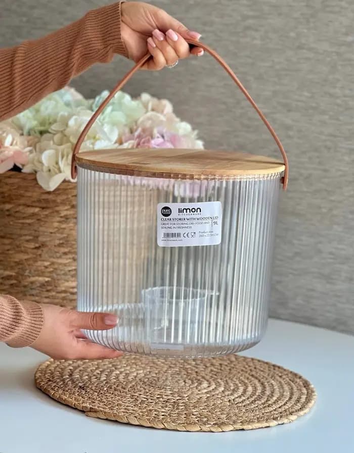 سطل برنج شیاردار 9 لیتری درب چوبی لیمون کد 2456 — تصویر ۵