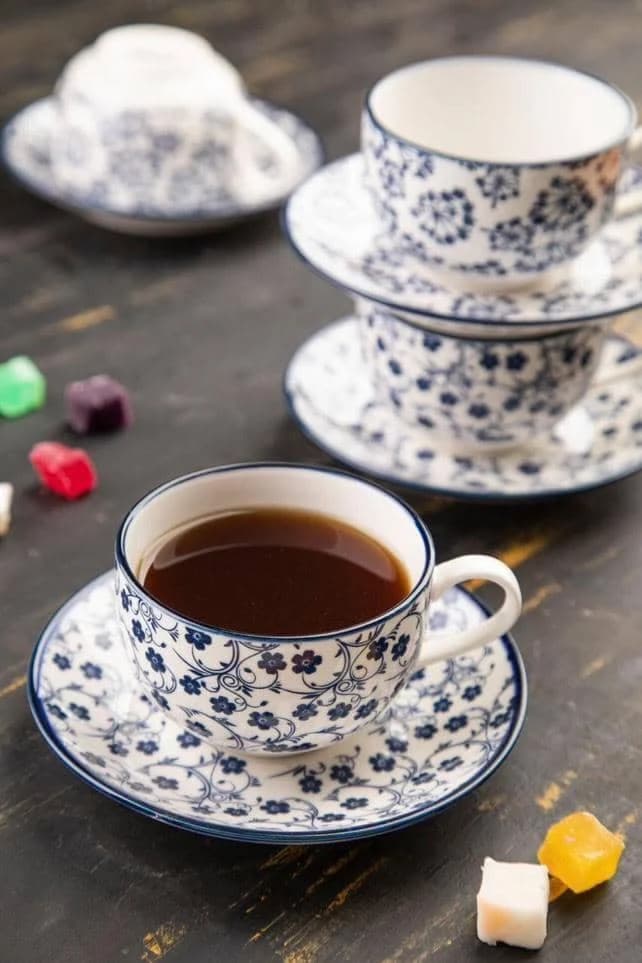 ۶ عدد فنجون ۶ نعلبکی چای خوری گلریز
