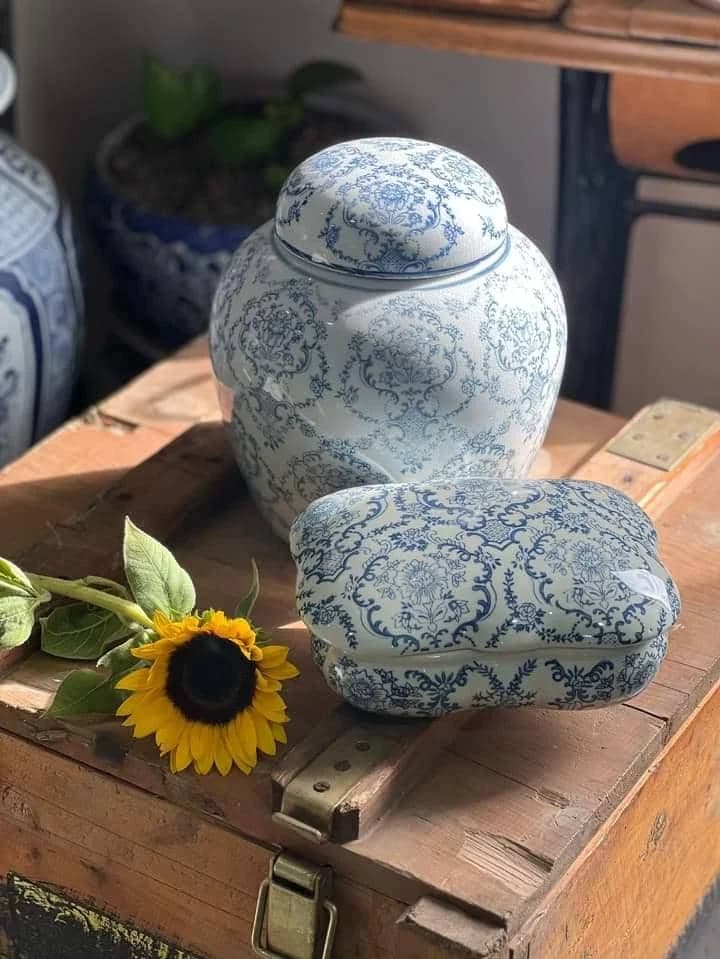 شکلات خوری یا جاکاردی داماس روشن
