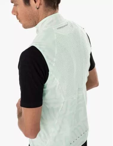 جلیقه ضد باد Compressport مدل Hurricane Windproof Vest M — تصویر ۱۰