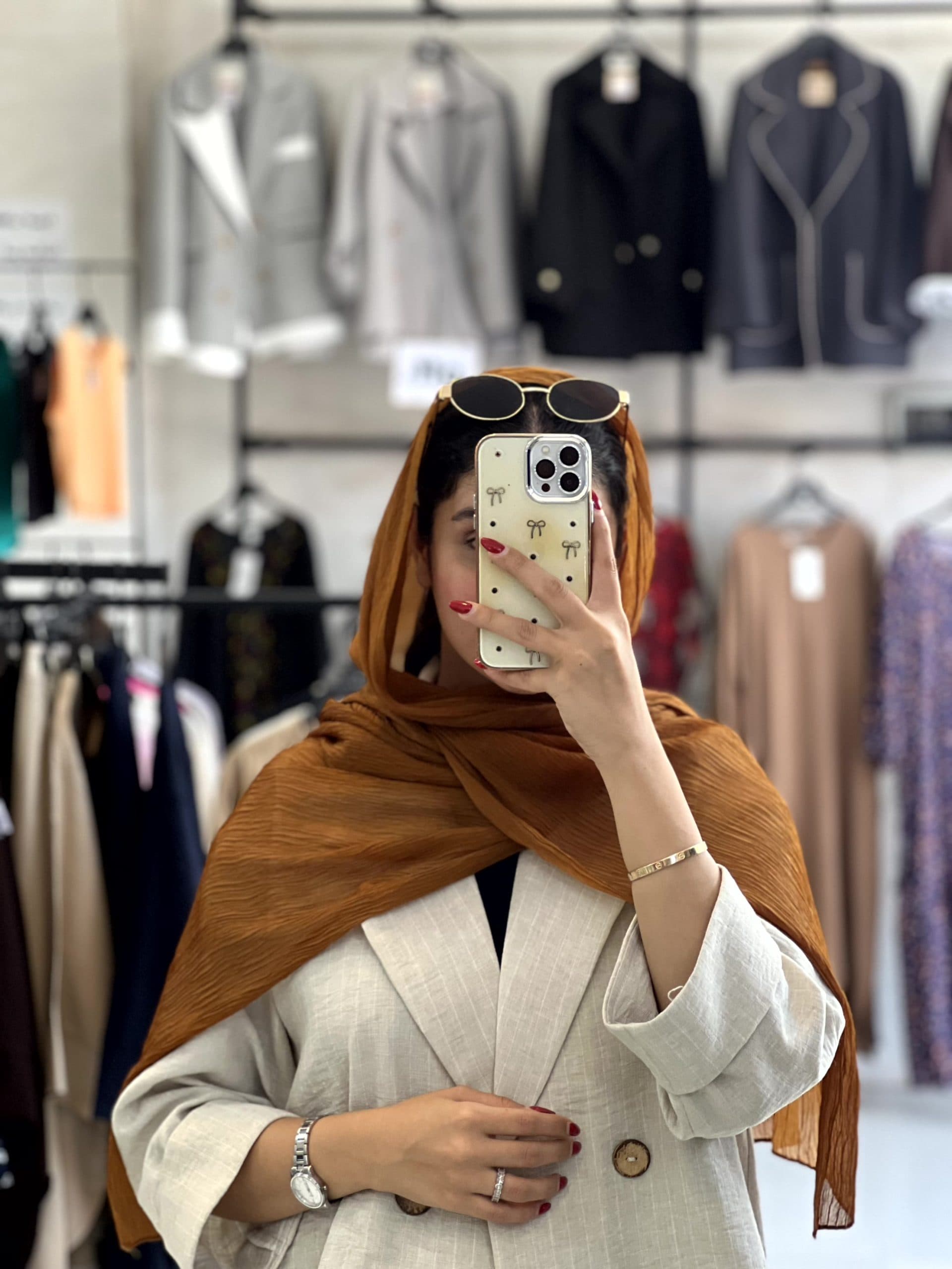 شال حریر پلیسه بیسیک — تصویر ۵