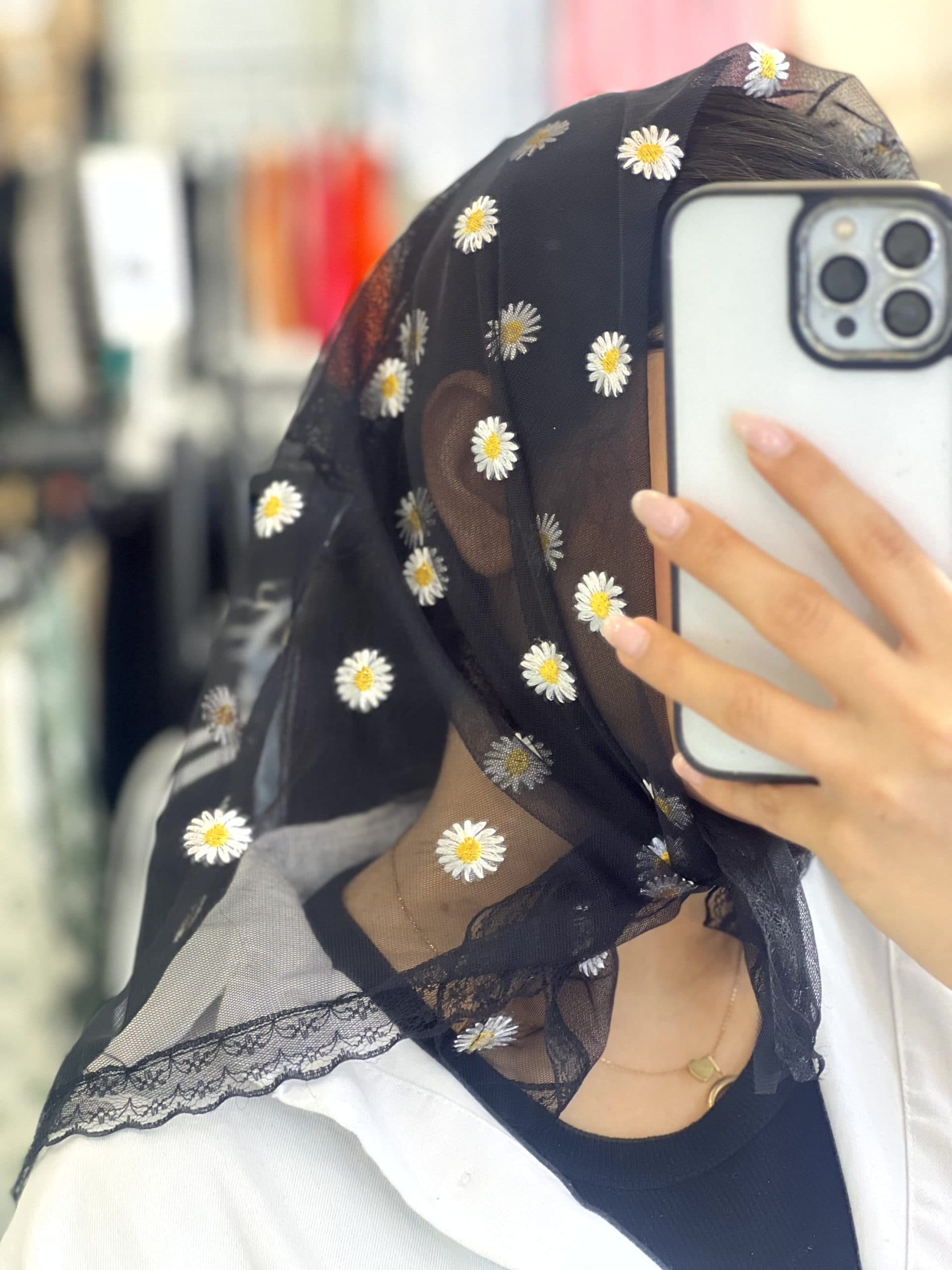 مینی اسکارف توری بابونه — تصویر ۵