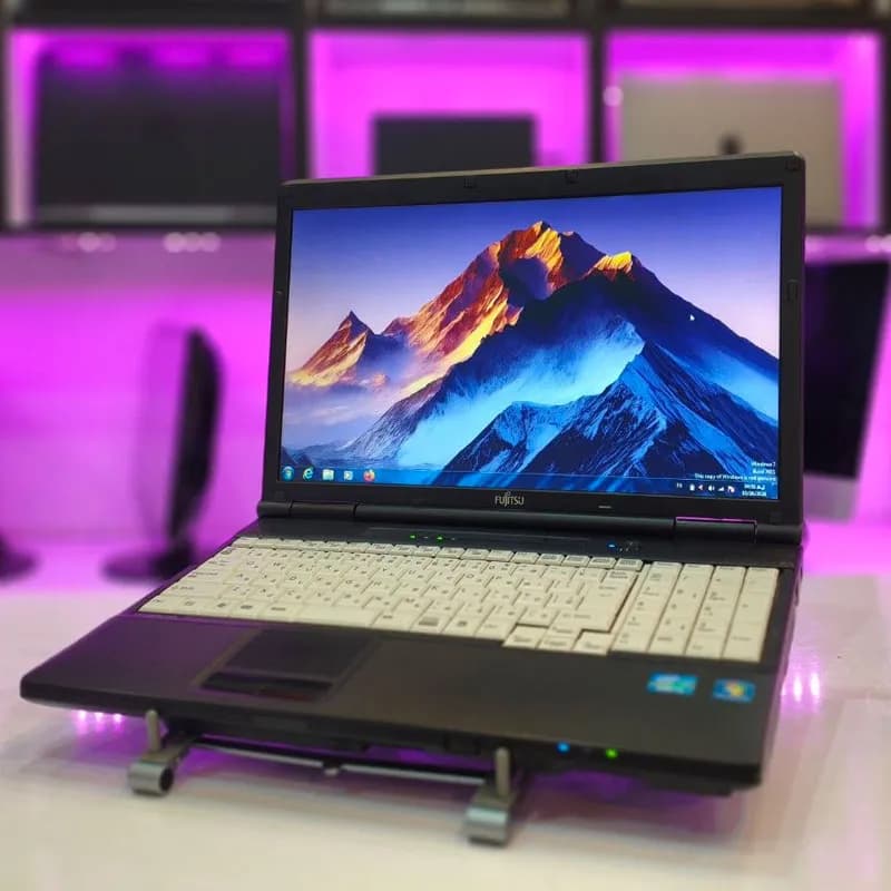 لپ تاپ استوک فوجیتسو Fujitsu LifeBook A572/E | i3 2370M | 4GB | 256HDD | 15.6″ HD — تصویر ۶