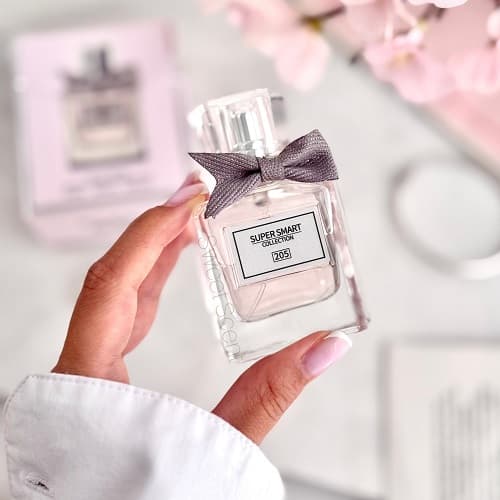 عطر ادکلن مینی زنانه میس دیور بلومینگ بوکت(بوکه)- میس دیور صورتی (سوپر اسمارت) | Miss Dior Blooming Bouquet (Super Smart) حجم 25 میل (شرکتی) — تصویر ۵