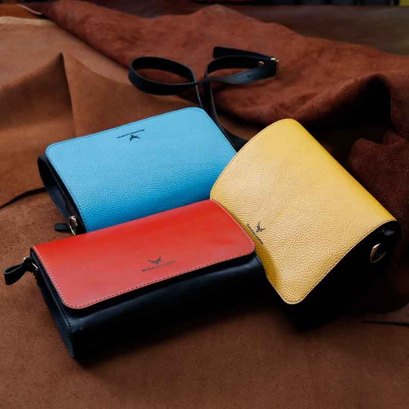 کیف دوشی زنانه چرم بارثاوا مدل 1255 — تصویر ۱۲