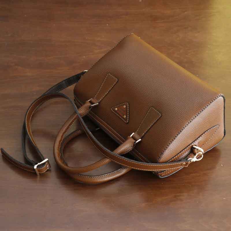 کیف دستی زنانه چرم بارثاوا مدل 1374C — تصویر ۱۱
