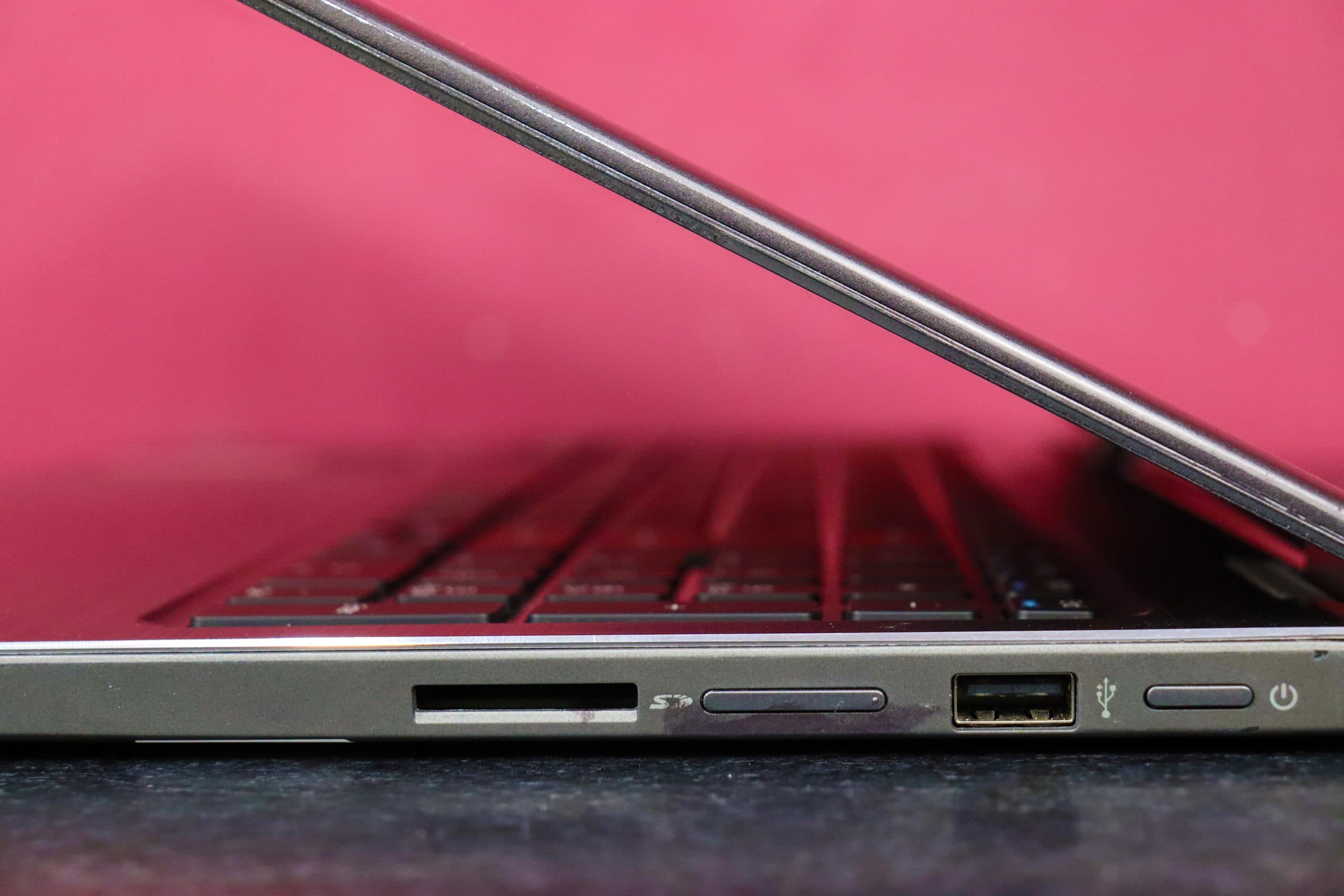 لپتاپ استوک ایسر مدل Aspire R5-571T — تصویر ۲