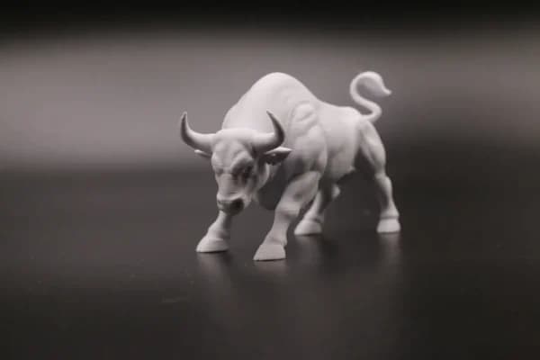 دکوری گاو وال استریت | خدمات چاپ سه بعدی سفارشی — تصویر ۲