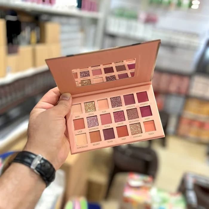 پالت سایه 18 رنگ Nude — تصویر ۲