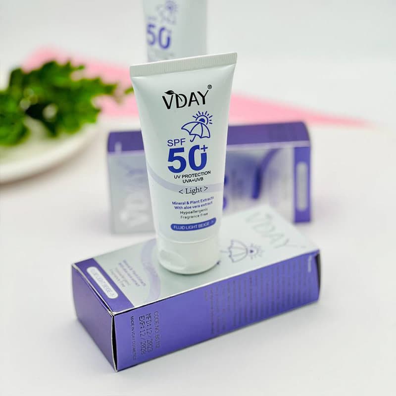 فلوئید ضد آفتاب رنگی وی دی Vday بژ متوسط SPF50 — تصویر ۸
