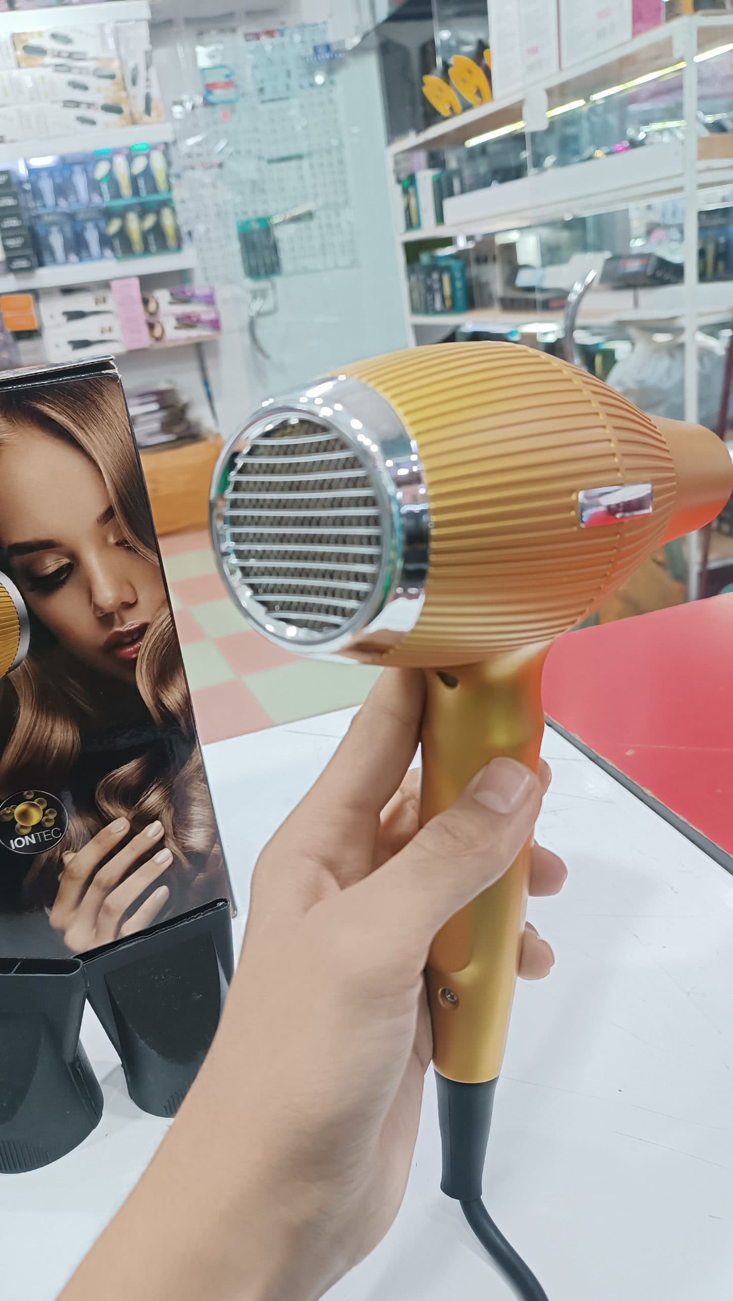سشوار مکس گلد حرفه ای مدل max-911 سالنی — تصویر ۳