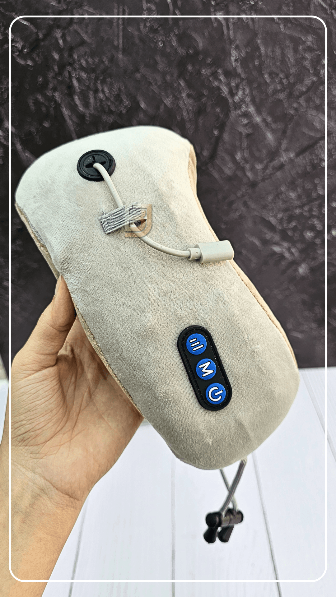 ماساژور گردن U shaped massage pillow — تصویر ۱۰