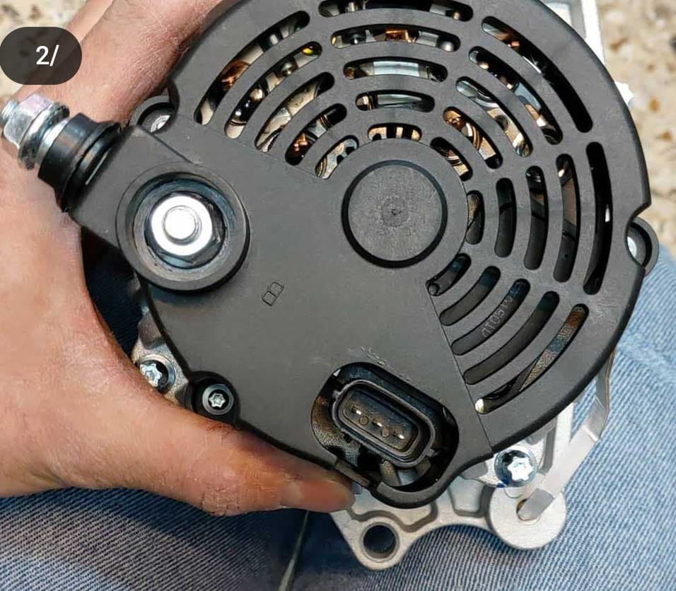 دینام ام وی ام MVM 315 — تصویر ۵