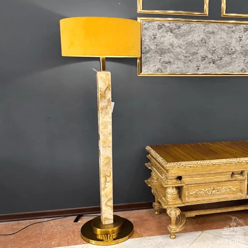 آباژور ایستاده کنارسالنی کد L1095
