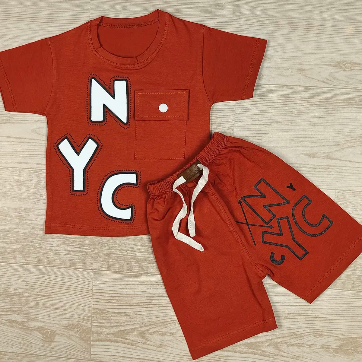 تیشرت شلوارک بچگانه NYC سایز 35 تا 50 | آجری — تصویر ۲
