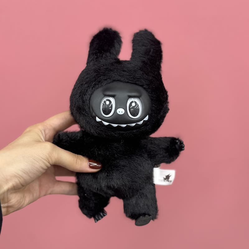عروسک لبوبو مشکی ماکارون Black Labubu — تصویر ۲