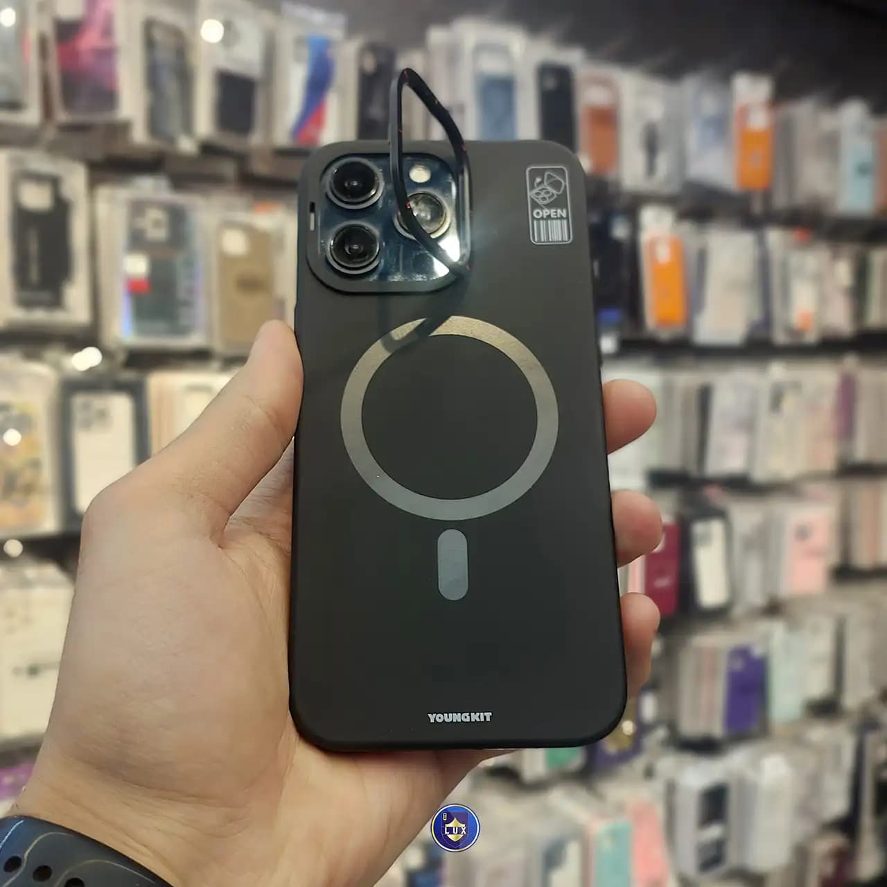 قاب Hermit Magsafe برند یانگ کیت برای iPhone 15 Promax — تصویر ۲