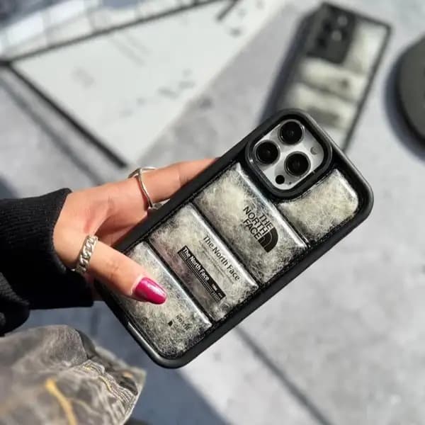 قاب Puffer Ice برند North Face برای IPhone 13 Pro