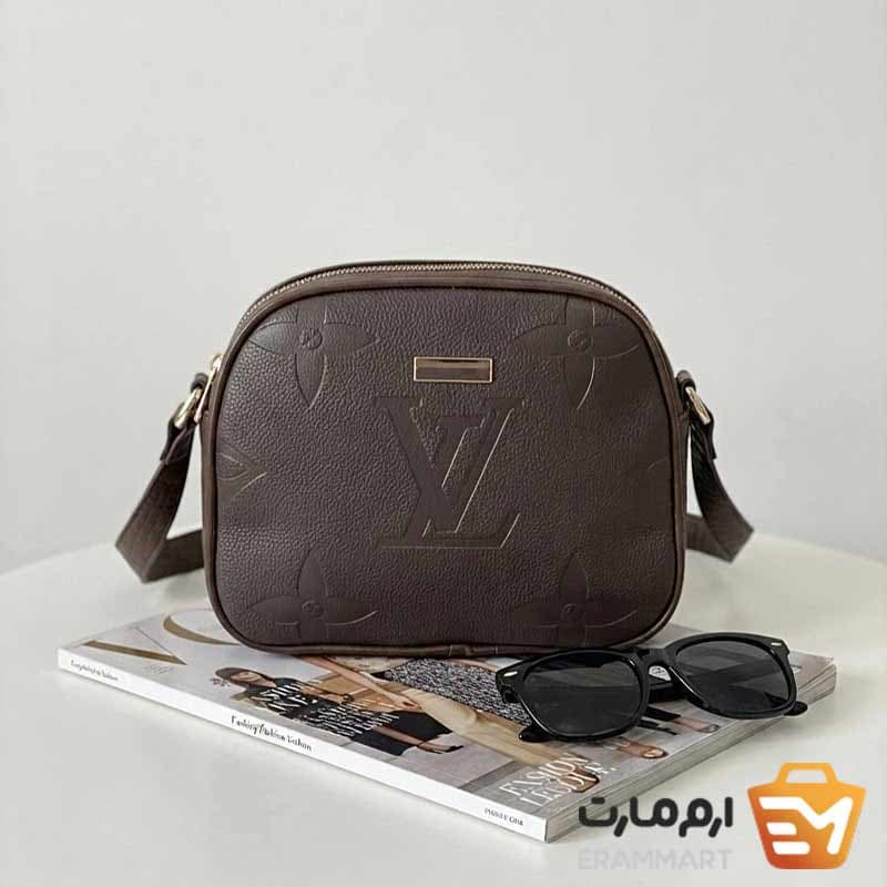 کیف پاسپورتی زنانه مدل LV درشت | ارم مارت — تصویر ۶