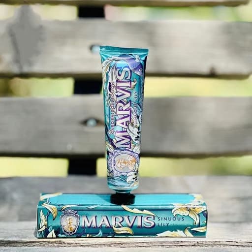 خمیردندان سینوس لیلی مارویس مدل Marvis Sinuous Lily Toothpaste — تصویر ۷