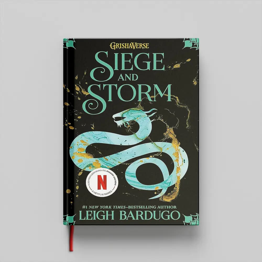 کتاب Siege and storm جلد سخت (HARDCOVER) — تصویر ۲