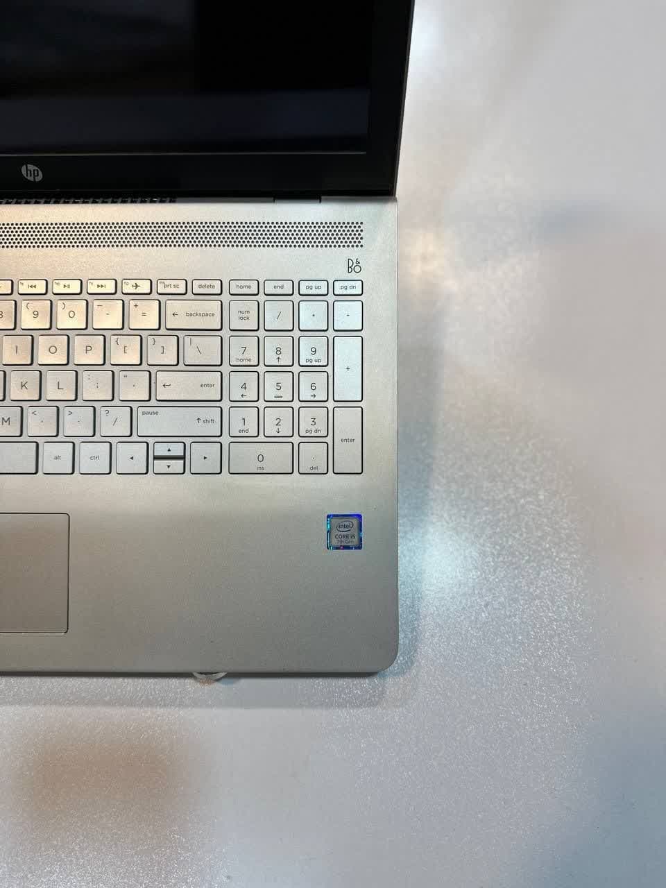 لپ تاپ استوک HP PAVILION 15-Cc5 -i5-8GB-256GB-4GB — تصویر ۵