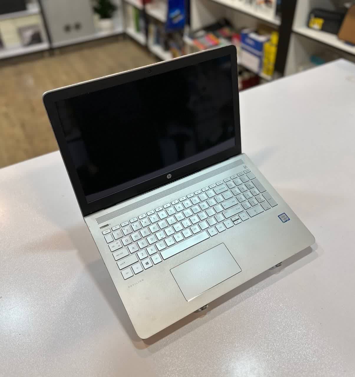 لپ تاپ استوک HP PAVILION 15-Cc5 -i5-8GB-256GB-4GB — تصویر ۷
