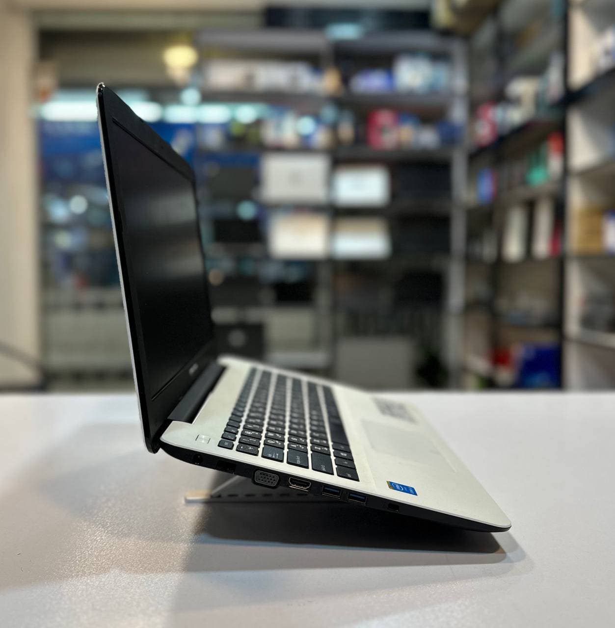لپ تاپ کارکرده ASUS X554L -i3-8GB-500GB-2GB — تصویر ۲
