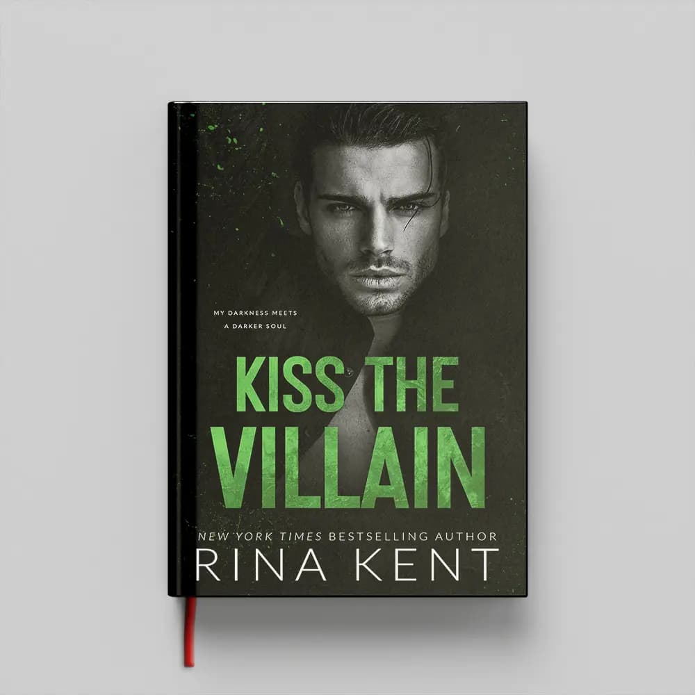 کتاب Kiss the villain جلد سخت (HARDCOVER) — تصویر ۲