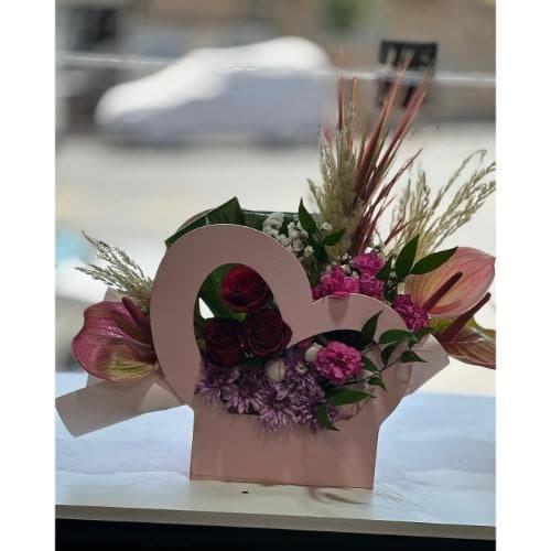گل و هدیه برای جشن شهریورگان pe695 — تصویر ۲