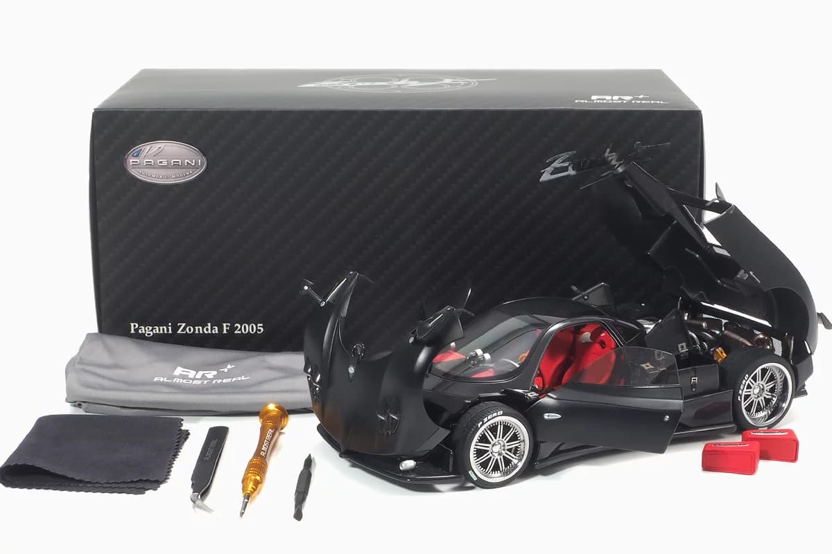 Pagani Zonda F 2005 1:18 — تصویر ۲