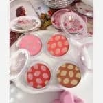 رژگونه هدی موجی HUDAMOJI مدل Strawberry | رژگونه پودری با رنگ طبیعی و ماندگار در 4 رنگ — تصویر ۲