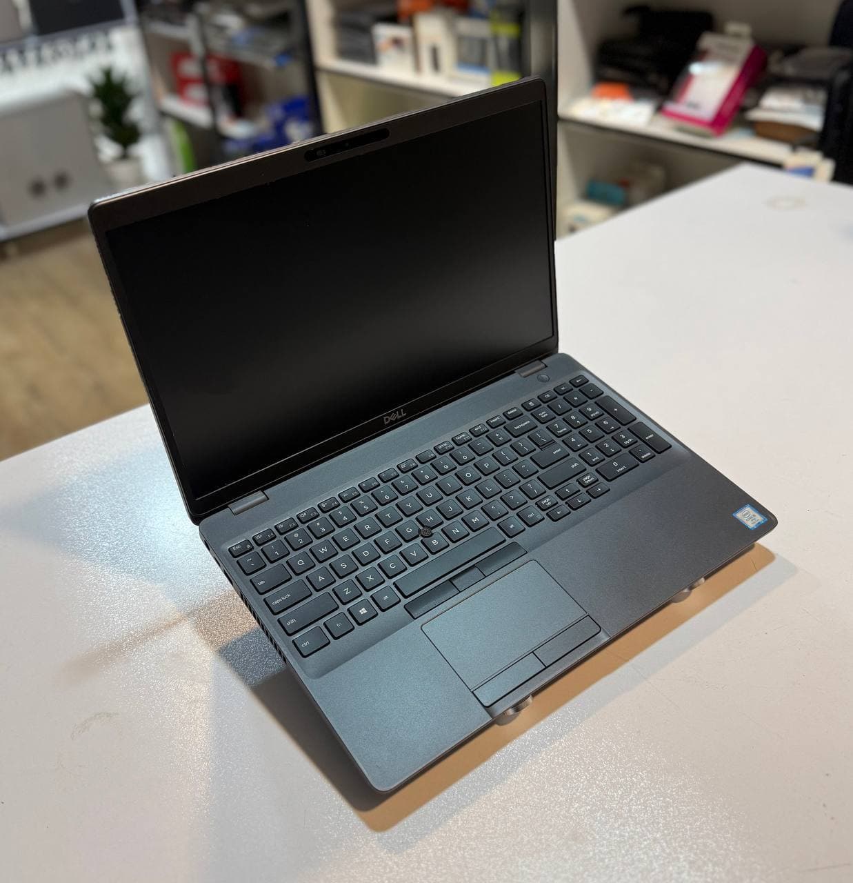 لپ تاپ کارکرده DELL LATITUDE 5501 -i5-8GB-256GB-4GB