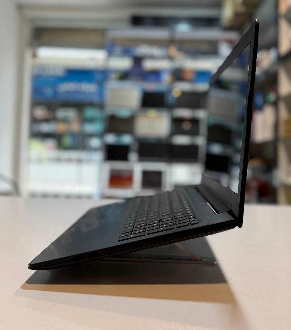 لپ تاپ کارکرده Lenovo IdeaPad 310 -i3-8GB-256GB-2GB — تصویر ۴