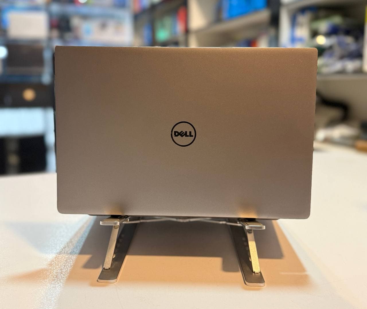 لپ تاپ کارکرده DELL XPS 13 9360 -i7-8GB-256GB-4GB — تصویر ۴