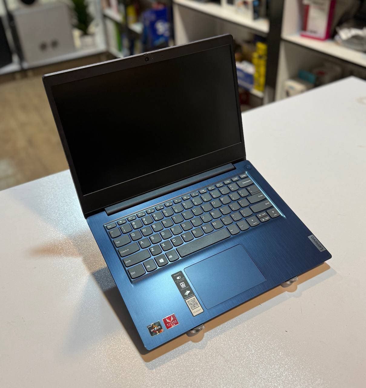 لپ تاپ کارکرده LENOVO ideapad 3- Ryzen 5-8GB-256GB-2GB