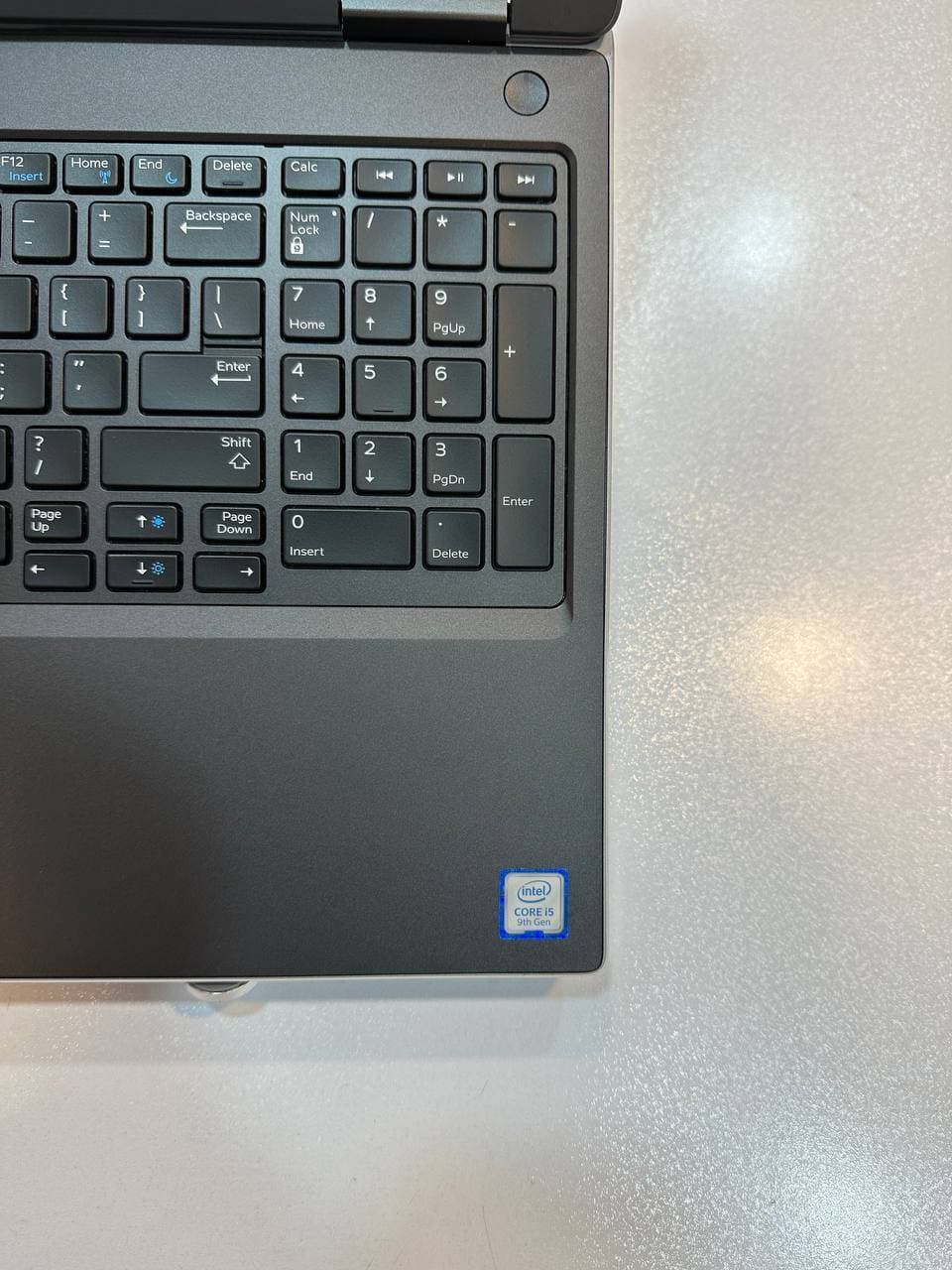 لپ تاپ کارکرده DELL PRECISION 7540 -i5-16GB-512GB-4GB — تصویر ۱۰