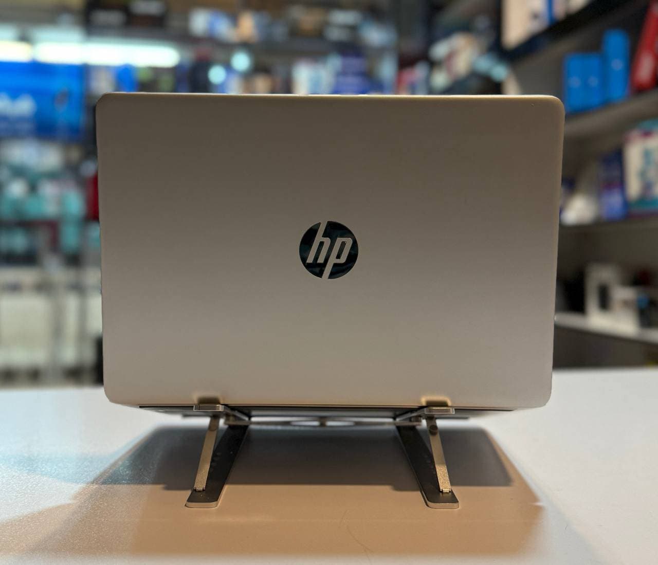 لپ تاپ کارکرده HP LAPTOP 14-dq1 -i7-16GB-256GB-8GB — تصویر ۳