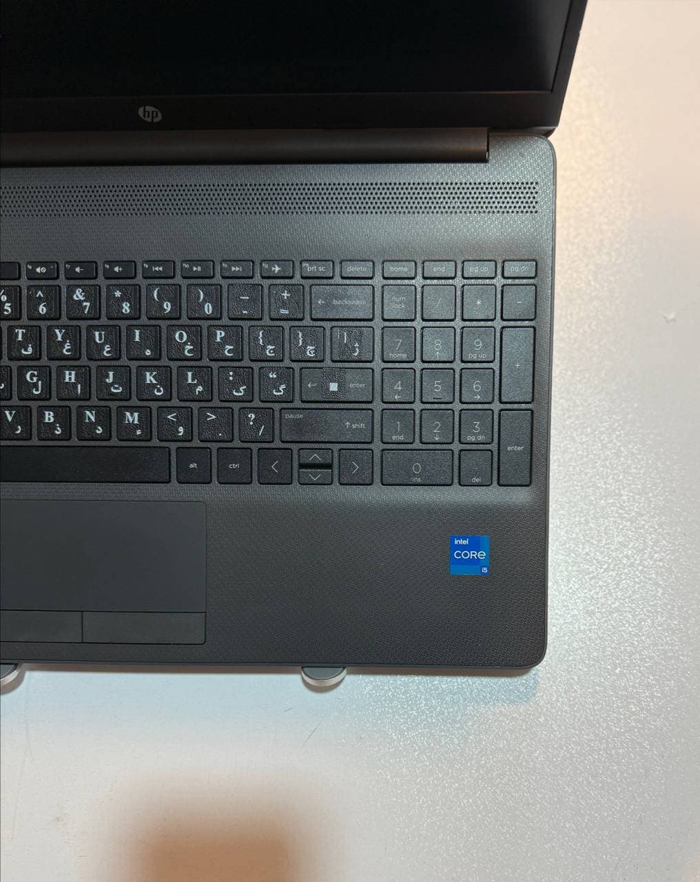 لپ تاپ کارکرده HP 250 g8 -i5-8GB-256GB-4GB — تصویر ۵