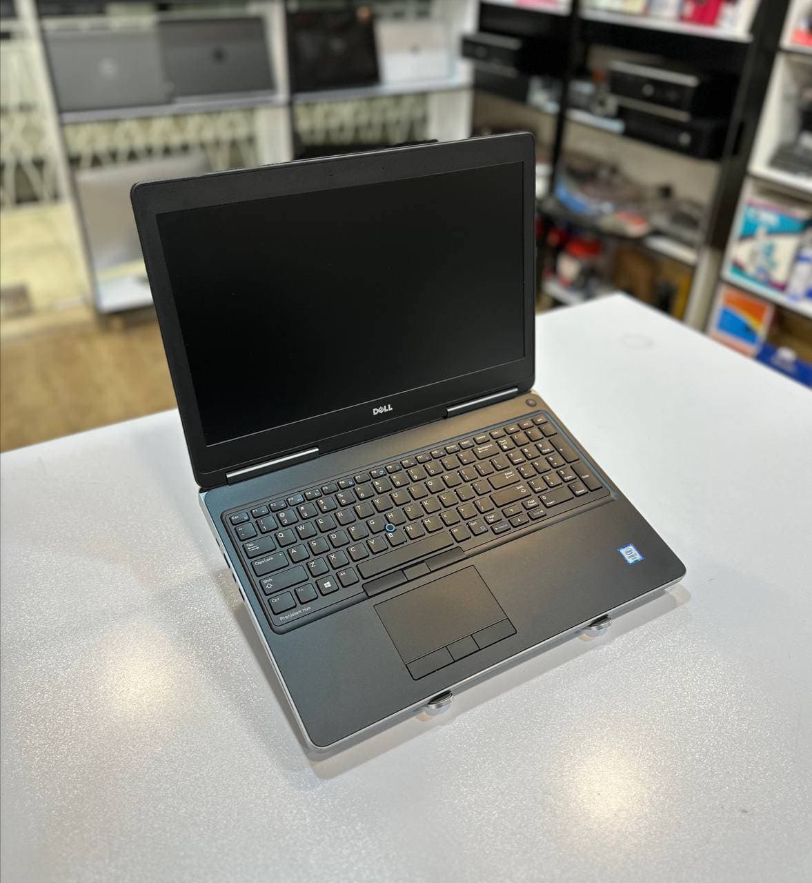 لپ تاپ کارکرده DELL PRECISION 7520 -i7-16GB-480GB-4GB — تصویر ۸
