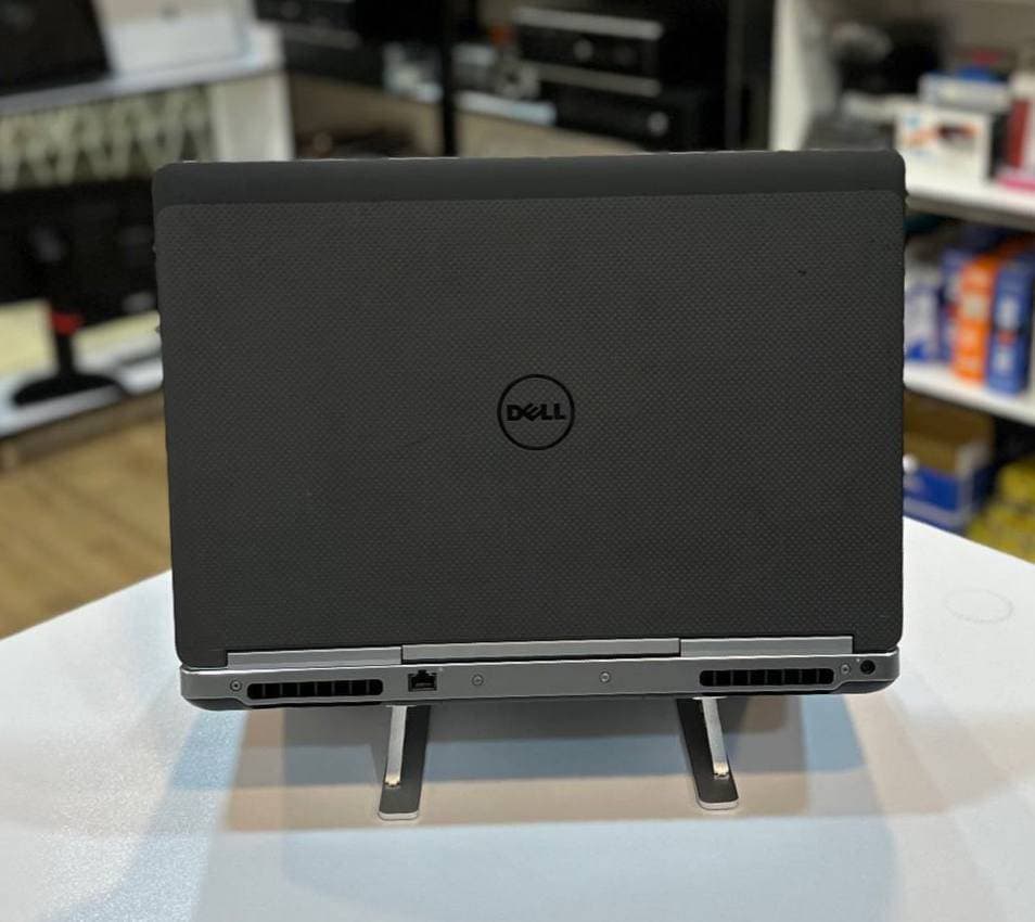 لپ تاپ کارکرده DELL PRECISION 7520 -i7-16GB-480GB-4GB — تصویر ۷