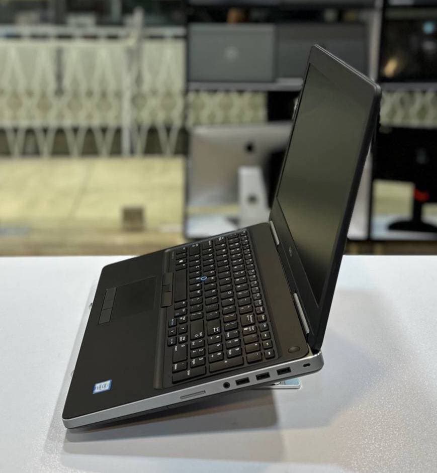 لپ تاپ کارکرده DELL PRECISION 7520 -i7-16GB-480GB-4GB — تصویر ۶