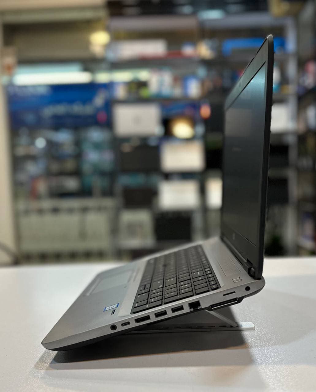 لپ تاپ کارکرده HP 650 G3 -i5-8GB-256GB-4GB — تصویر ۲