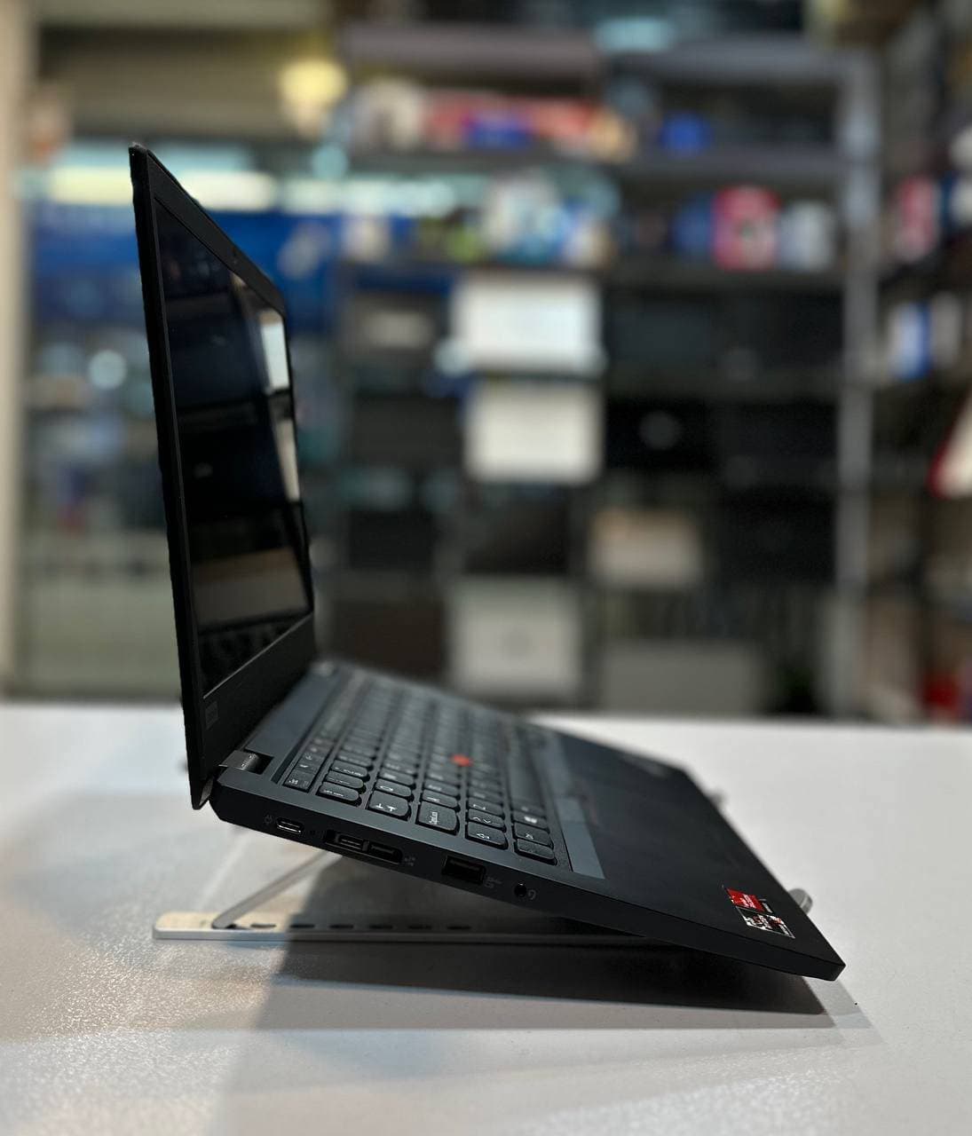 لپ تاپ کارکرده LENOVO TINKPAD L13 -RYZEN 3-8GB-256GB-2GB — تصویر ۱۲